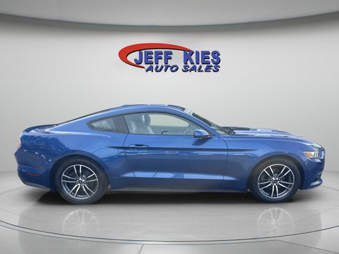 Used 2017 Ford Mustang Premium RWD image 4