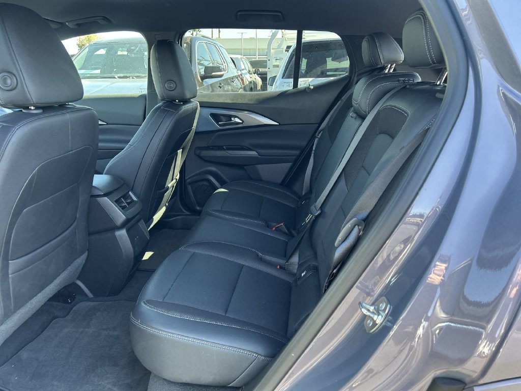 Used 2024 Chevrolet Equinox EV LT FWD image 29