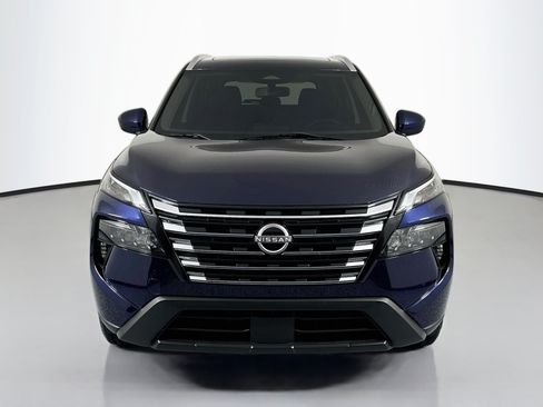 Used 2024 Nissan Rogue SV w/ SV Premium Package AWD/4WD image 2