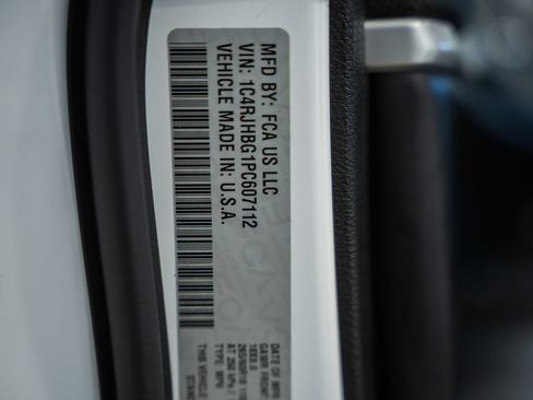 Certified 2023 Jeep Grand Cherokee Limited AWD/4WD image 41