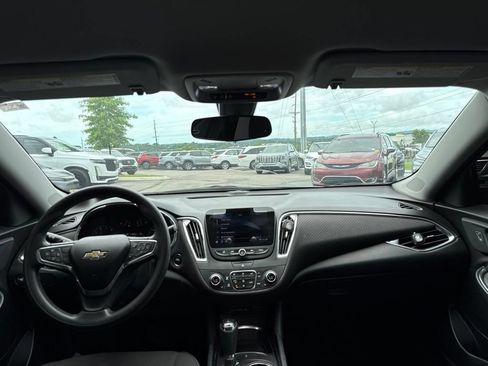 Used 2019 Chevrolet Malibu LT FWD image 19