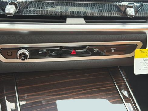 New 2027 BMW X7 xDrive40i w/ Executive Package AWD/4WD image 25