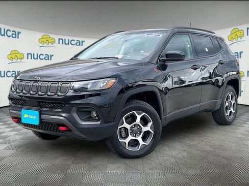 Used 2022 Jeep Compass Trailhawk AWD/4WD image 3