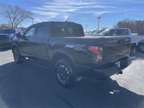 Used 2024 Nissan Titan PRO-4X w/ Pro-4x Convenience Package image 4