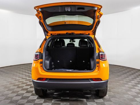 New 2026 Jeep Compass Latitude image 37