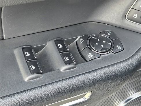 Used 2024 Ford Expedition XLT image 13