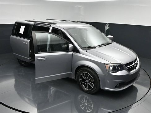 Used 2019 Dodge Grand Caravan GT FWD image 35