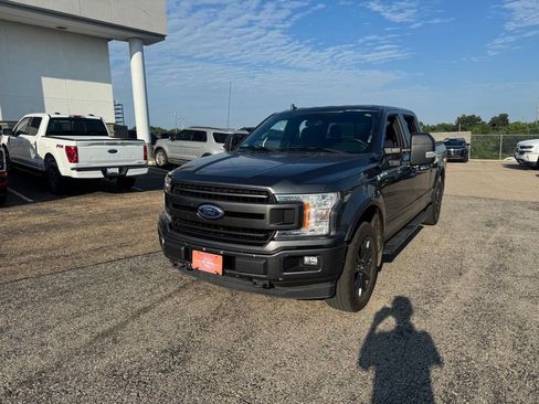 Used 2018 Ford F150 XLT w/ Equipment Group 302A Luxury AWD/4WD image 3