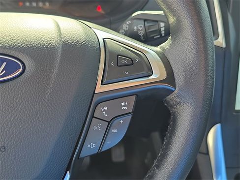 Used 2024 Ford Edge Titanium image 35