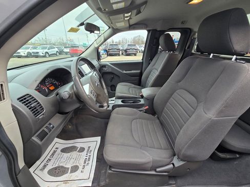 Used 2019 Nissan Frontier S image 11