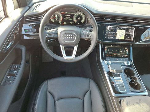 Certified 2025 Audi Q7 2.0T Premium w/ Convenience Plus Package image 21
