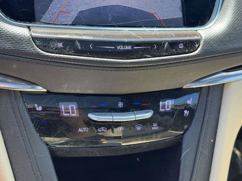 Used 2017 Cadillac XT5 Premium Luxury w/ LPO, Wheel Lock Package AWD/4WD image 26