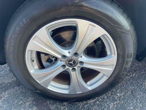 Used 2018 Mercedes-Benz GLC 300 4MATIC image 10