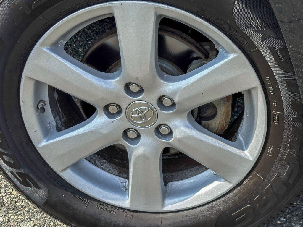 Used 2007 Toyota RAV4 Limited w/ Tow Prep Pkg AWD/4WD image 8