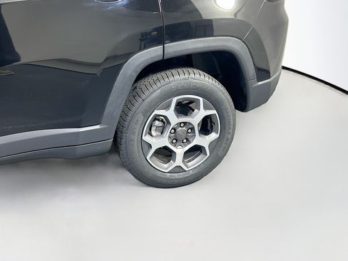 Used 2022 Jeep Compass Trailhawk AWD/4WD image 28