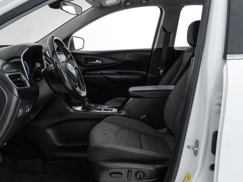 Used 2022 Chevrolet Equinox LT w/ Driver Convenience Package image 28