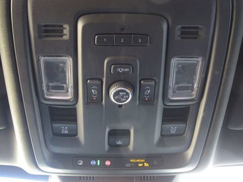 Used 2021 Cadillac Escalade ESV Premium Luxury w/ LPO, Radiant Package AWD/4WD image 30