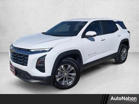 Used 2025 Chevrolet Equinox LT image 1