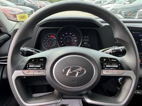 Certified 2023 Hyundai Elantra SEL FWD image 32