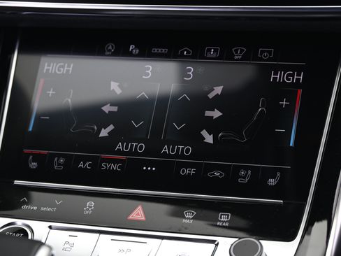 Used 2023 Audi A8 L 3.0T image 33