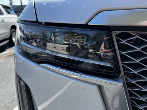 Used 2023 Cadillac Escalade ESV Premium Luxury Platinum w/ LPO, Radiant Package image 12