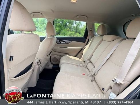 Used 2016 Nissan Rogue SV AWD/4WD image 10