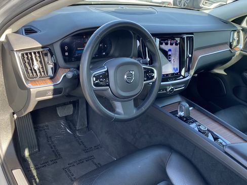 Used 2024 Volvo S60 B5 Plus image 14