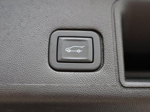 Certified 2024 GMC Terrain SLT AWD/4WD image 15