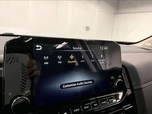 New 2025 Nissan Pathfinder Platinum w/ Lighting Package (N93) AWD/4WD image 28