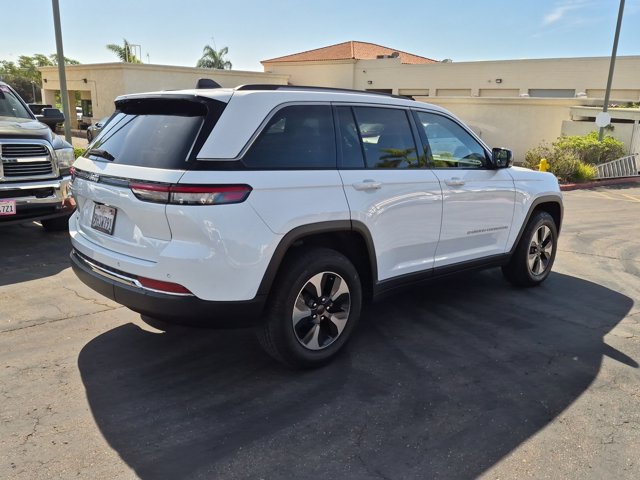 Used 2023 Jeep Grand Cherokee 4WD 4xe image 5