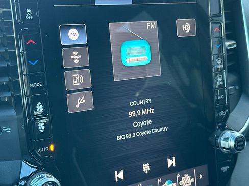 Used 2025 RAM 2500 Laramie image 25