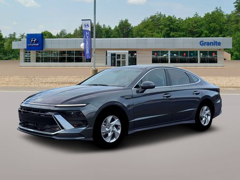 New 2026 Hyundai Sonata SE image 2