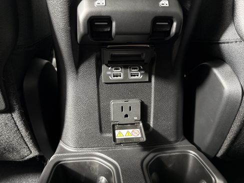 New 2026 Jeep Wrangler Unlimited Rubicon w/ Technology Group image 21