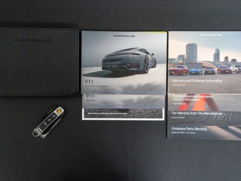 Used 2025 Porsche 911 Carrera image 21