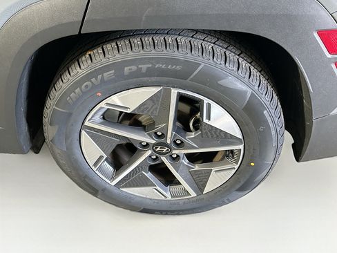 Used 2025 Hyundai Tucson SEL FWD image 11