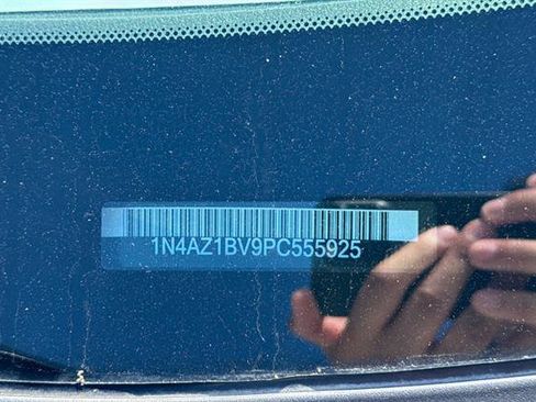 Used 2023 Nissan Leaf S image 3