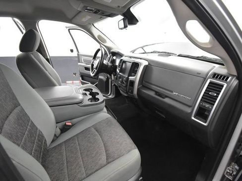 Used 2016 RAM 3500 Big Horn image 46