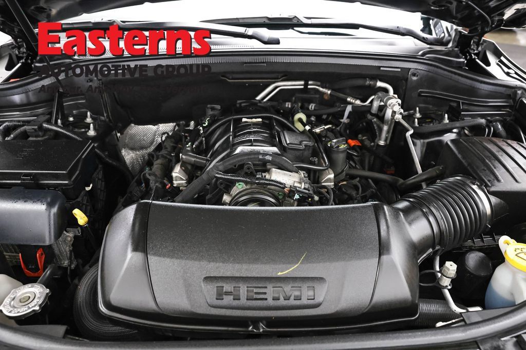 Used 2025 Dodge Durango R/T AWD/4WD image 9