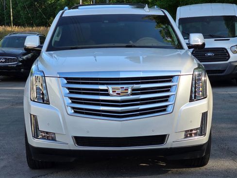 Used 2016 Cadillac Escalade ESV Platinum image 10