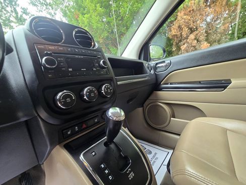 Used 2011 Jeep Compass Limited AWD/4WD image 21