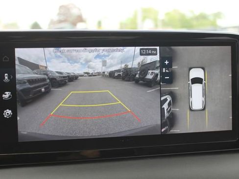 Used 2023 Hyundai Palisade Limited AWD/4WD image 8