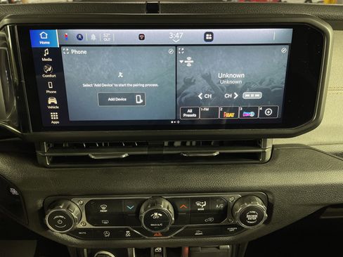 Used 2024 Jeep Wrangler Sport S image 21