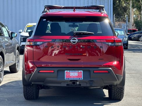 New 2025 Nissan Pathfinder Rock Creek image 5