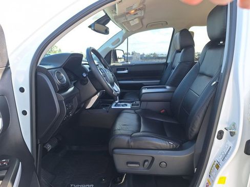 Used 2018 Toyota Tundra SR5 w/ SR5 Upgrade Package image 10