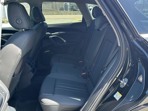 Used 2025 Audi Q5 Premium w/ Convenience Package AWD/4WD image 14