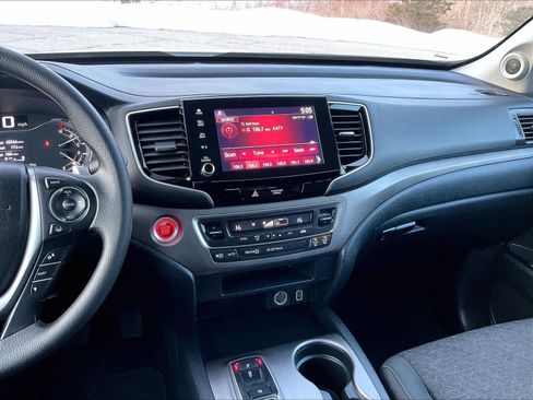 Used 2023 Honda Ridgeline Sport image 18