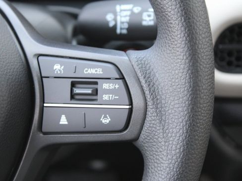 New 2026 Honda HR-V LX image 25