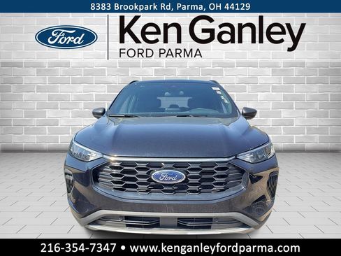 New 2026 Ford Escape ST-Line w/ Cold Weather Package AWD/4WD image 2