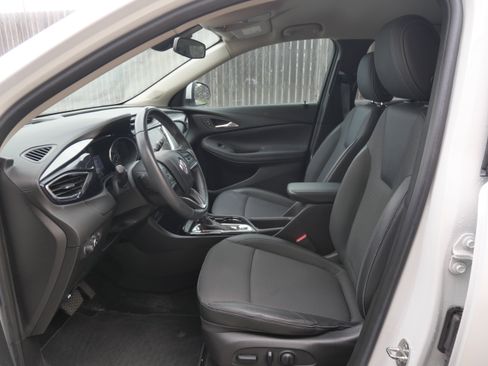 Used 2023 Buick Encore GX Select w/ Sport Touring Package image 8