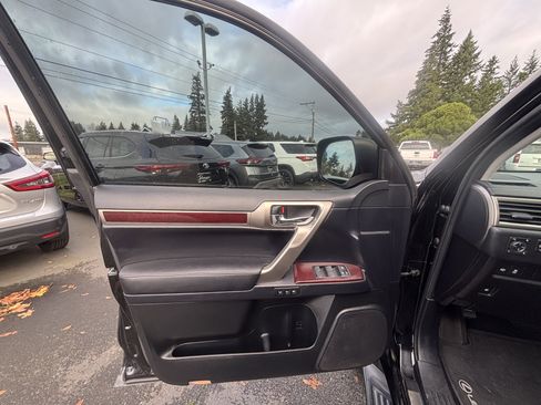 Used 2019 Lexus GX 460 image 22
